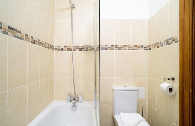 JOIVY 5 Bedroom Apt Near Meadows & George Square - Foto 93