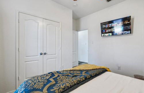 Frisco Escape Oasis Home w/Spa - Foto 32