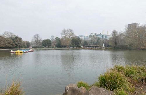 Amanah Properties - Stylish Retreat for Friends & Families Zone 1 Sleeps 5 - Foto 43