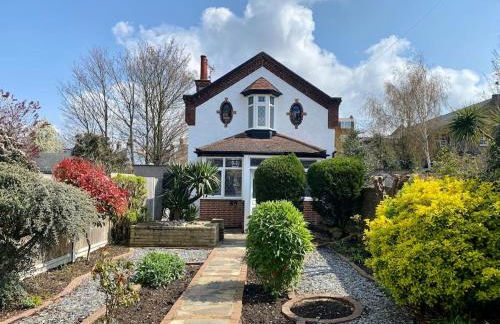 Charming Seaside Cottage in Leigh-on-Sea - Foto 1