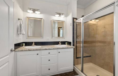 Boatyard Oasis - Modern Charm - Mins to Downtown - Foto 17