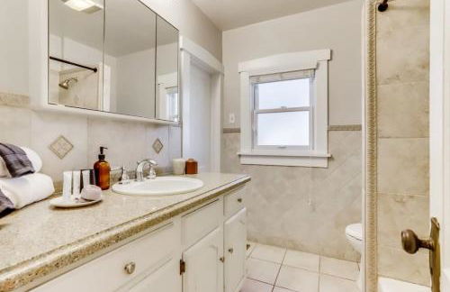 The Bonsai Bungalow With A Hot Tub And A Game Room - Foto 16