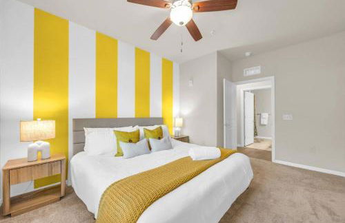 3BR Family Suite with Games & Pool - Foto 13