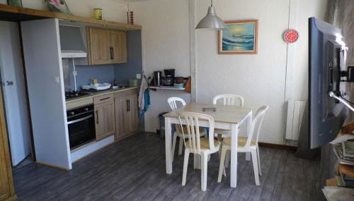 le petit marais n1 - Photo 3, stove