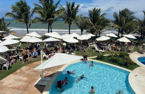 Flat Guarajuba 4 quartos térreo à Beira Mar - pé na areia - governança com arrumadeira e Wi Fi inclusos - Foto 40