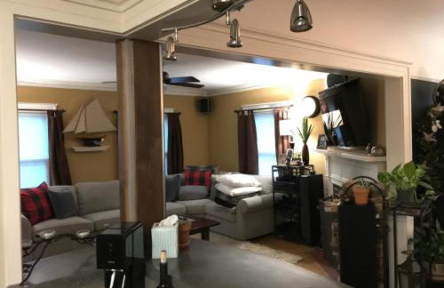 Beautiful Luxury Suite A & B of Shorewood Home - Foto 16