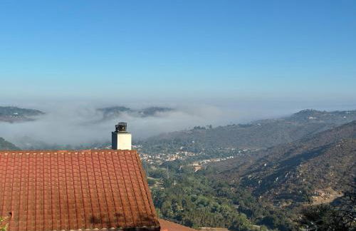 Quiet Hilltop Home With Stunning Hill Top And Valley Views - Foto 20