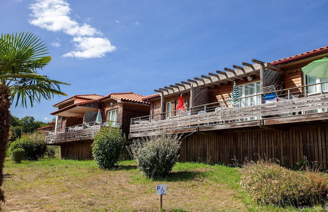 Stylish Resort Stay in Cassen for 4 - Photo 30