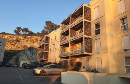Vaste appartement avec terrasse, parking, proche Parc Expo Avignon - Photo 25