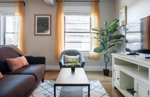 Charming Theater District 1Br - Photo 2