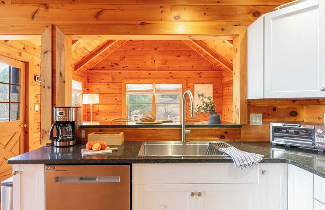 Secluded w/ Deck Views, Hot Tub, & Ping Pong Hudson in the Berks by Avantstay - Foto 15