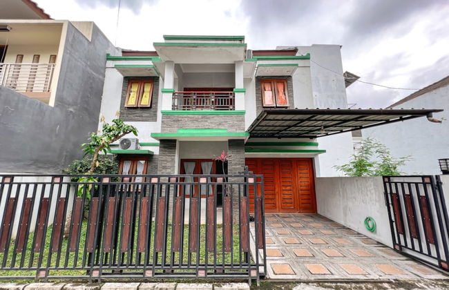 Homestay Jogja dekat Ambarukmo by Simply Homy - Foto 1