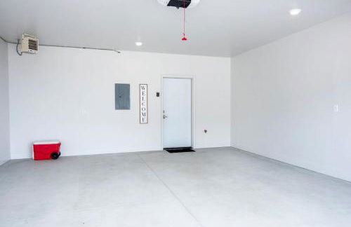 Unique Townhome 2 Car Garage & AC - Foto 25