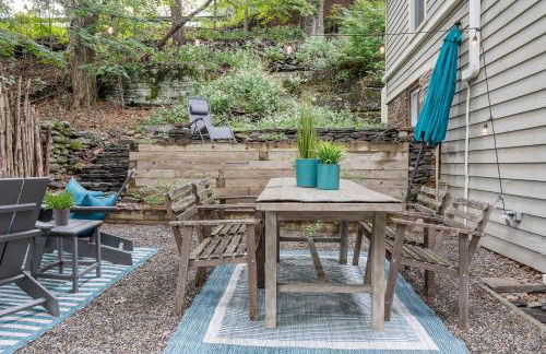 Chic Farmhouse Woodstock Saugerties Skiing HITS - Photo 50