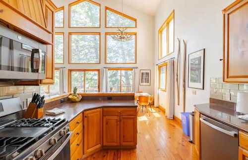 Reduced Nightly Rates! Park City Cabin, Hot Tub, Fire Pit - Sleeps 14 - Photo 92