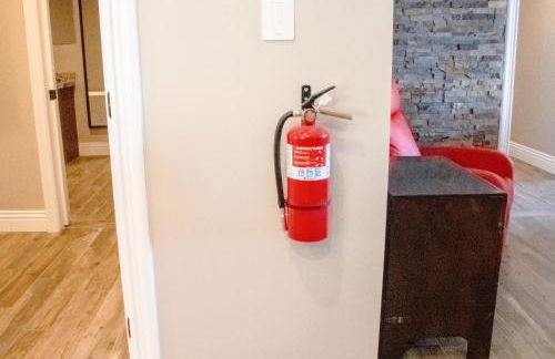 Lux Private Home - Pool, Billiards, 8 Smart TVs, Board Games, Cotton Bedding - The Stone Sanctuary at McCullough Hills Trailhead - Foto 70