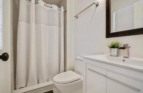 3 bedroom House with Renovated kitchen and bath! - Foto 13