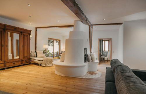 Mika Hof exklusive Apartments in Alleinlage mit Terrasse & Weitblick - Photo 3