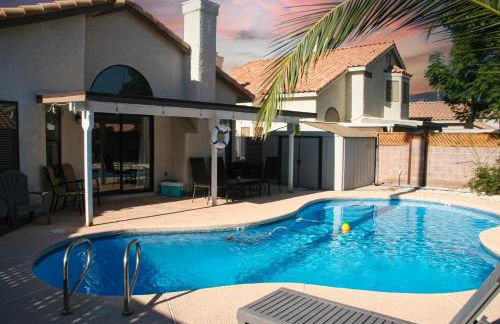 Large Pool & Patio Cozy Single Story Family House - Foto 37