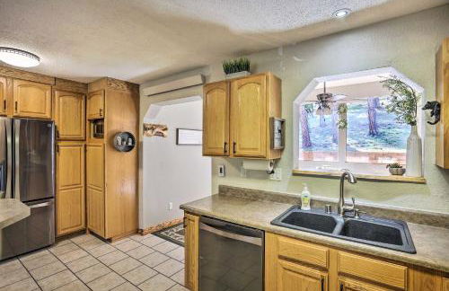 Spacious Black Hawk Home with Furnished Deck! - Foto 9