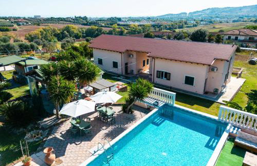 Glamping & Residence IL Villaggio del Re - Foto 1