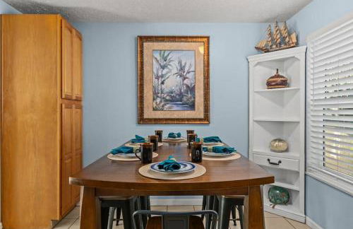 Pirates Cove - Private Pool, Seasonal Hot Tub, Game Room, Close to Beach, Pets OK - Photo 3