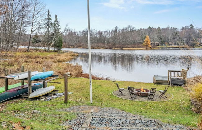 Chalet All Day Avantstay Lakeside, Firepit, Shared Pool - Foto 1