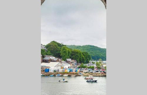 Large House in Looe, Near Beach and Bars with Great Views, Free Parking and Free Access to a Nearby Indoor Swimming Pool - Foto 22