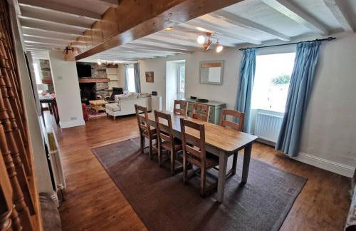 Cosy, Coastal Retreat with a Large Garden - Photo 6