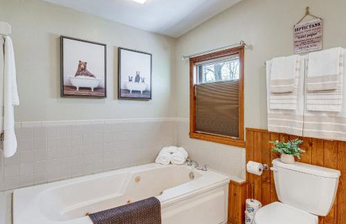 Charming Cottage Steps to Lake Wandawega! - Foto 16