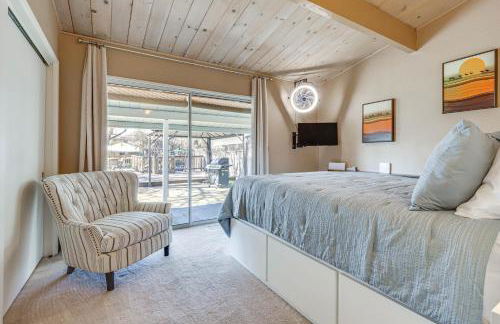 Clear Lake Gem on Canal with Dock Dogs Welcome! - Foto 19