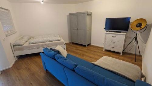 Modernes 1- Zimmer- Apartment am Fuße des Hohenstaufen - Foto 2, wardrobe