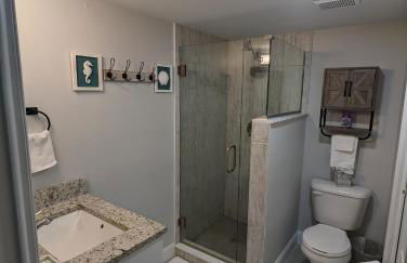 NEW condo! Just 15 min to Ft Myers and Sanibel beach! Great Location!! - Foto 4