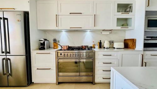 Elegant Beachfront Escape Private & Peaceful - Foto 3