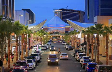 This cute 3 bedroom 2 and half bath is cozy - Photo 13