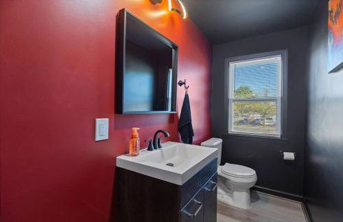 Dark House With HotTub TV in Rooms - Foto 37