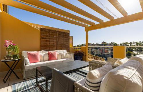 Beautiful penthouse overlooking marina channels - Foto 9