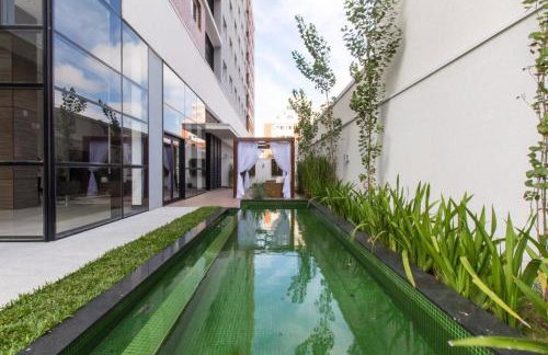 609-Apartamento Encantador, com 1 vaga de GARAGEM, Todo Mobiliado e Decorado, Edificio com Academia, Lavanderia, Excelente localização no Rebouças, Proximo ao Batel e Centro - Foto 30