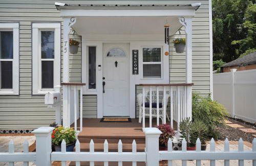 Hot tub- 80's Arcade- Pool table- Historic Downtown- 7 car parking - Foto 16