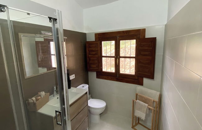 Captivating 3-bed Villa in Antas - Photo 16