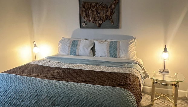 City View 611 3BD Condo with Jacuzzi Tub and Fireplace by RedAwning - Foto 4, Habitación