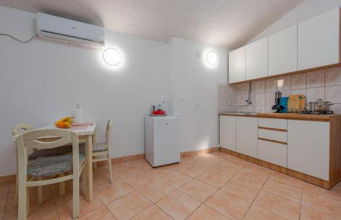 1 Bedroom Nice Home In Potocnica - Foto 17