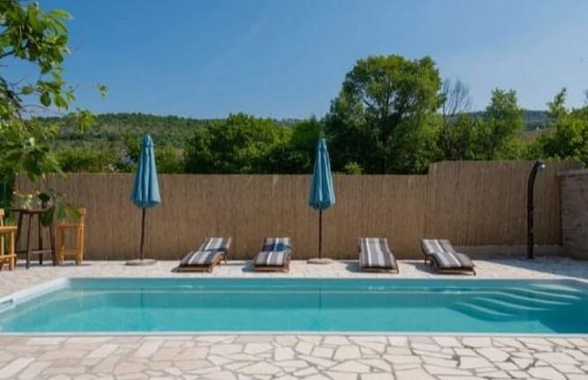 Adorable Holiday Home With Swimming Pool - Foto 13