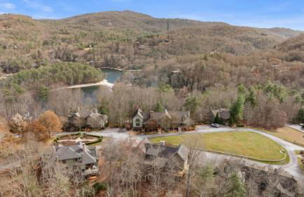 Lodge with Grill, Fireplace and Club Access - Foto 2