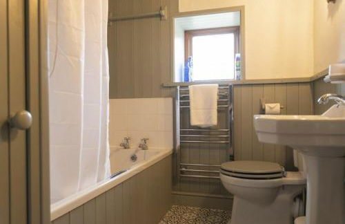 Kittiwake Cottage, Seahouses - Photo 13