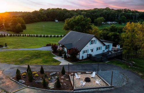 27 South - Large Lux Retreat With Hot Tub & Gameroom - Foto 4