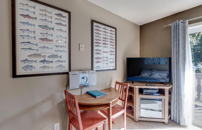 37SLL - Economical - Convenient - Kitchenette - Sleeps 2 - Foto 18