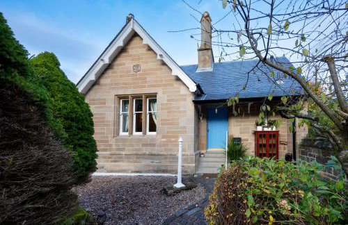 Cosy Lodge Getaway with Private Beach & Fireplace - Foto 2