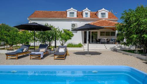 Villa Bellezza - Photo 2, Garden, sunbed, Garden view