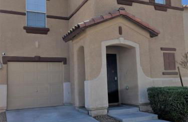 Beautiful 2 story home 20 minutes from the strip - Foto 26